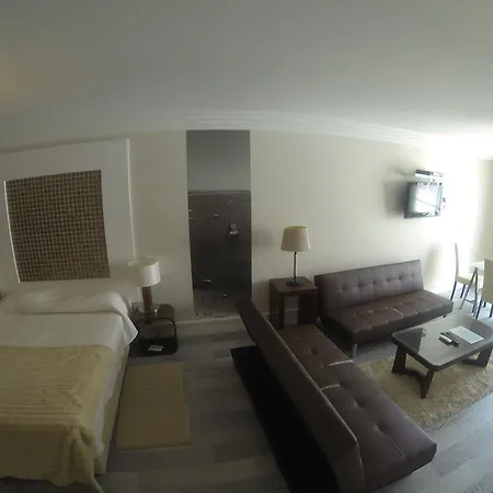 Seventies לאגוּ‏ש