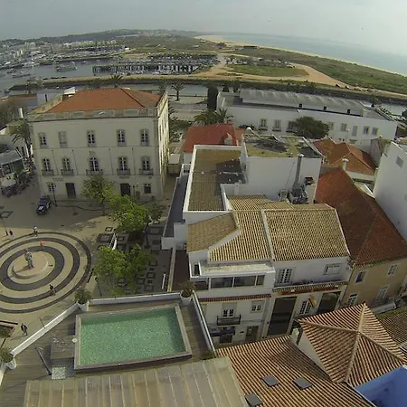 Seventies לינה וארוחת בוקר 3*