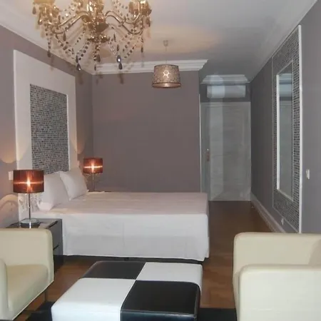 Bed & Breakfast Seventies Lagos