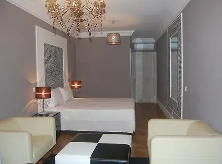 Seventies Bed & Breakfast Lagos