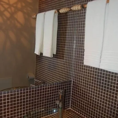 Seventies Nocleg ze śniadaniem 3*